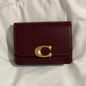 Coach Bandit Card Case in burgundy
